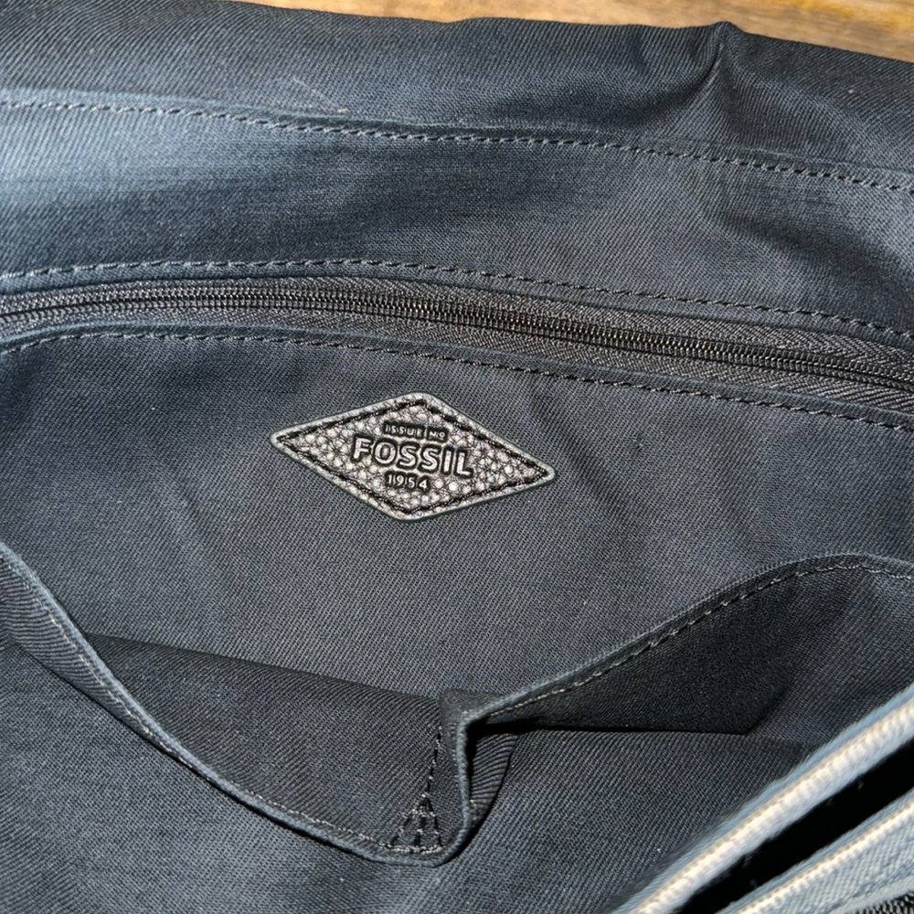 Vtg Fossil Preston Gray canvas Black leather crossbody with adjustable strap - Picture 8 of 10